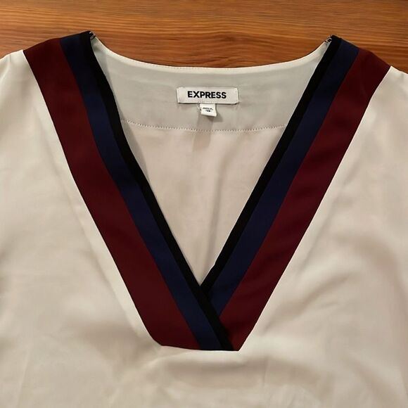 Express White Sheer Deep V Neck Blouse Womens Size Extra Small Maroon - Picture 5 of 10